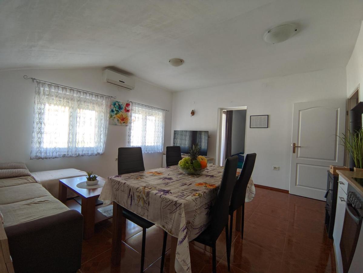 Apartments Darko โรวีน ภายนอก รูปภาพ